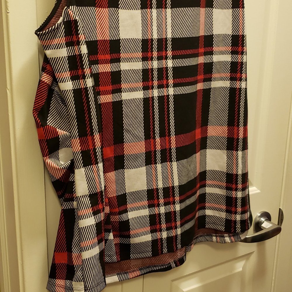 Top/Blouse - Picture 3 of 4
